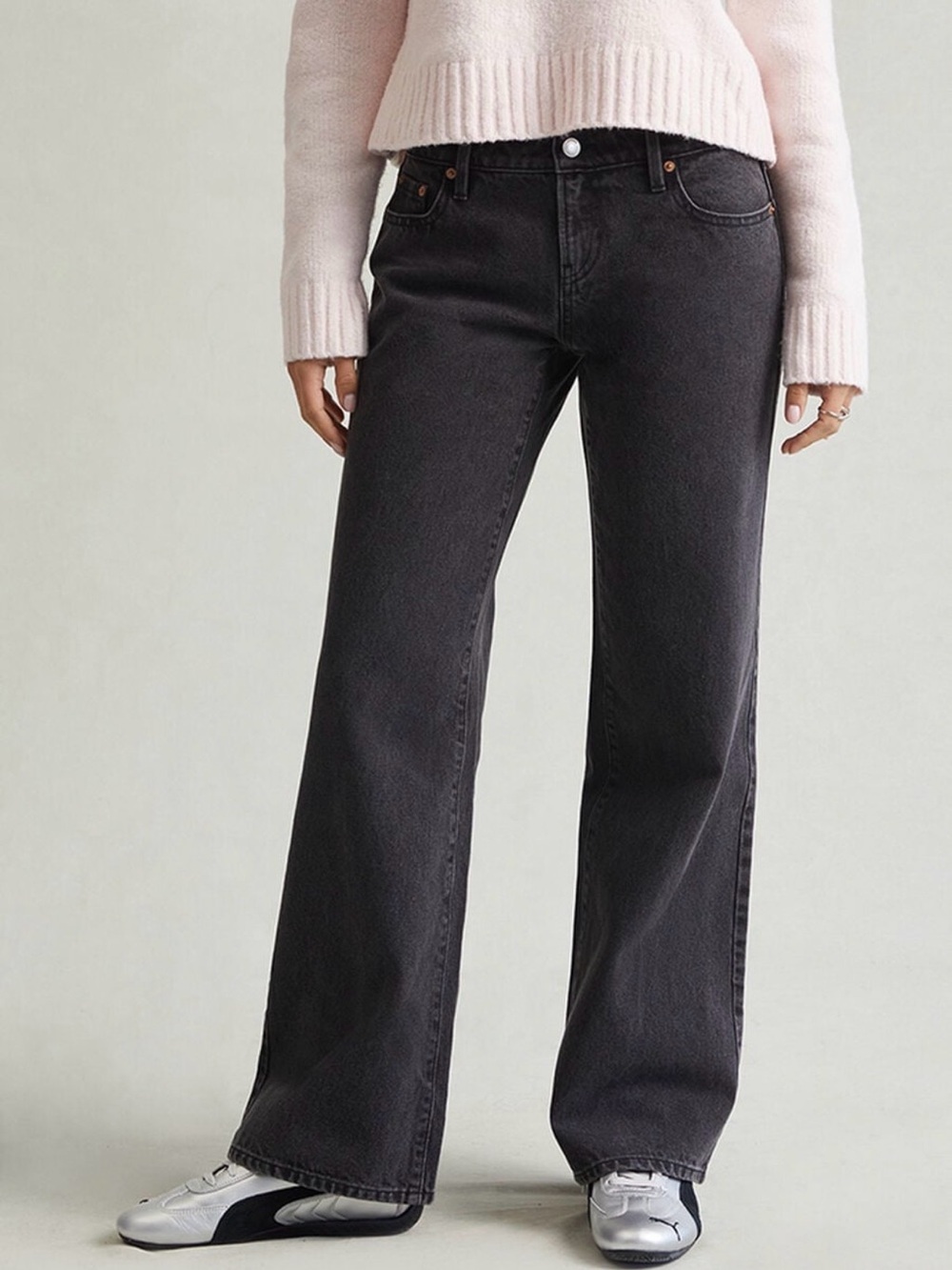 ☀️ PacSun ☀️ Zoe Low Rise
Girlfriend Jeans Black
Size 23 NWT